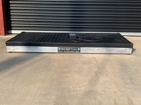 Horse Floor Plate  (walk in)